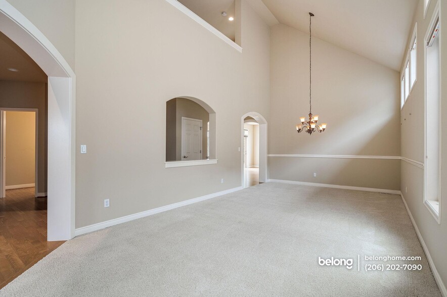 Building Photo - 1137 S 36th Pl