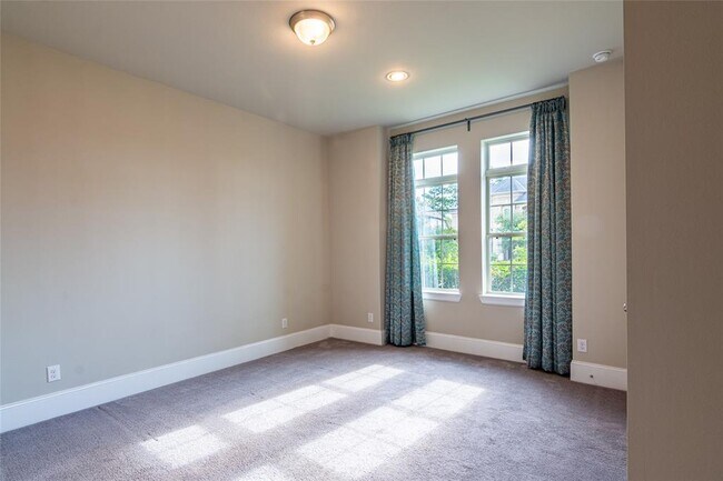 Building Photo - 31226 Shady Arbor Ln