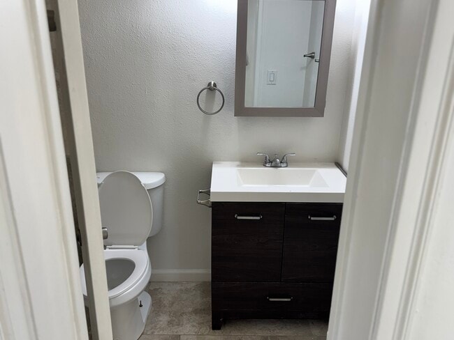 Building Photo - 2241 N Carroll St