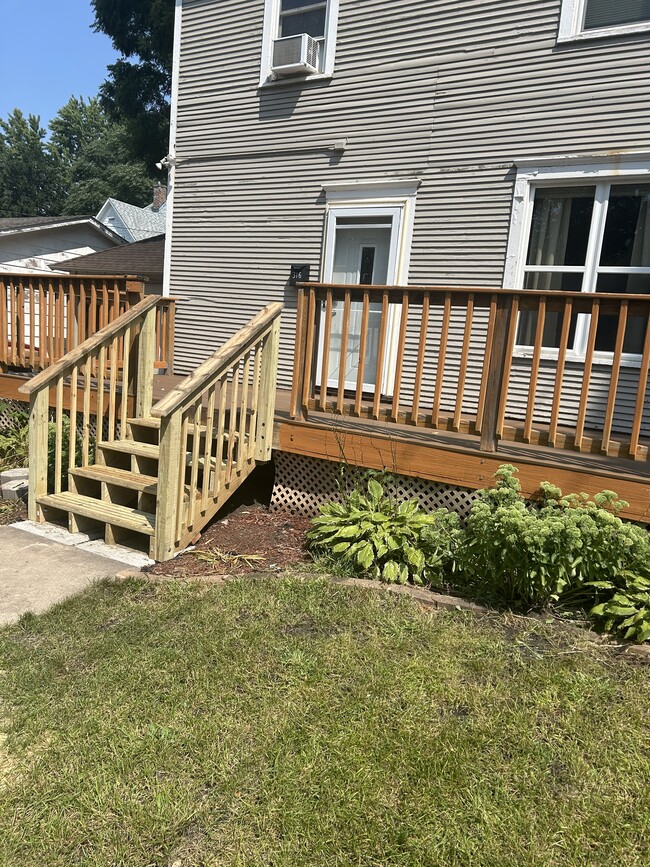 Deck - 316 E Spring St