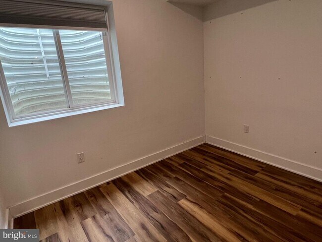 Building Photo - 1431 N 28th St