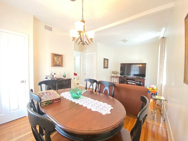 Building Photo - 1 Milton St