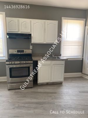 Building Photo - 3432 W Caton Ave