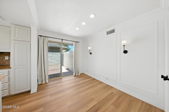 Building Photo - 3825 Charthouse Cir