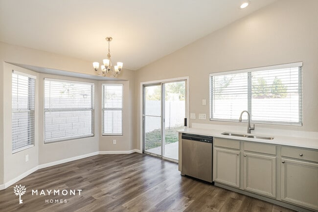 Building Photo - 14411 S 47th Pl