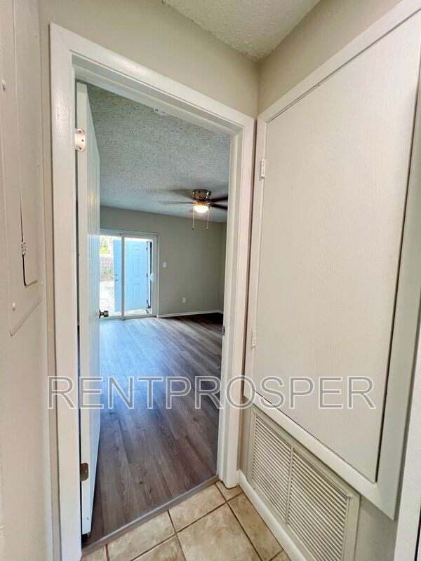 Building Photo - 10467 Riva Ridge Trail