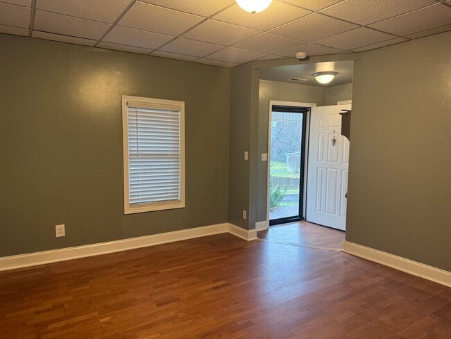 Building Photo - Very nice home located in the Tree Streets - Walking distance to ETSU!