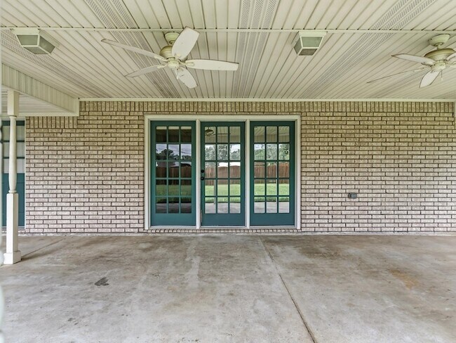 Building Photo - 6970 Ellen Ln