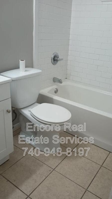 Building Photo - 575 Seneca Dr