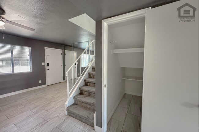 Building Photo - 3Bed/2Bath Townhouse at 47th Ave/Maryland Ave! Ready for Immediate Move-In! – FENCED-IN YARD!