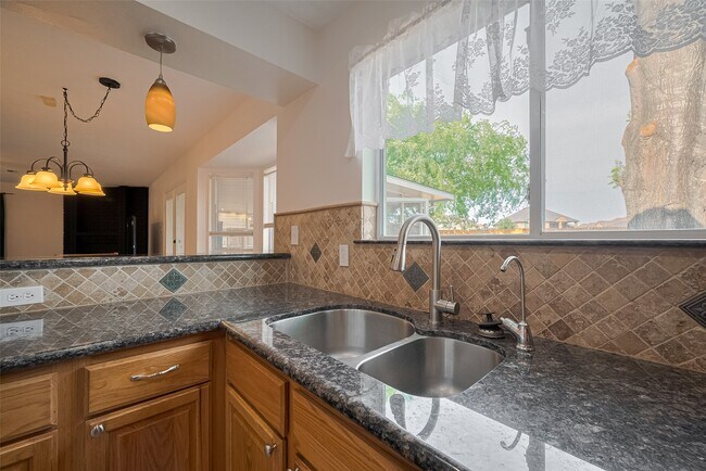 Building Photo - 3102 Colonel Ct Dr