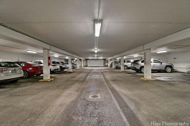 Building Photo - 13200 W Heiden Cir