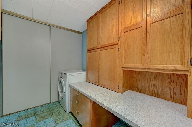 Building Photo - 6208 Casada Way