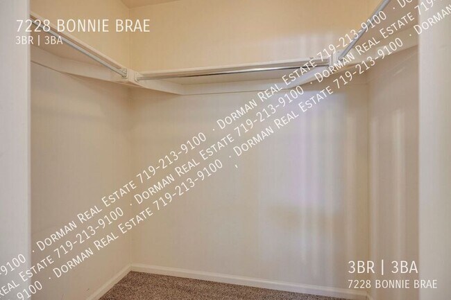 Building Photo - 7228 Bonnie Brae Ln