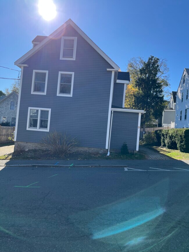 Building Photo - 3 Commercial St