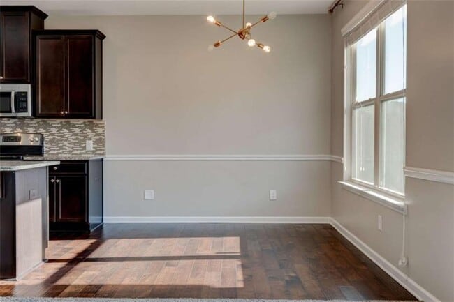 Building Photo - 7601 Summer Berry Ln