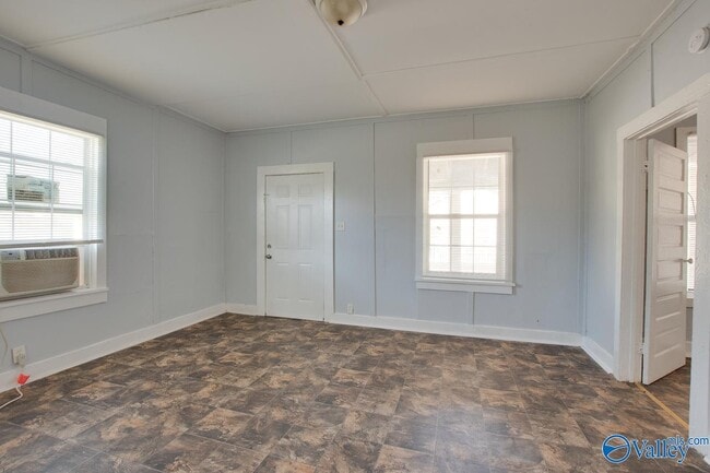 Building Photo - 3701 Fairview St SW