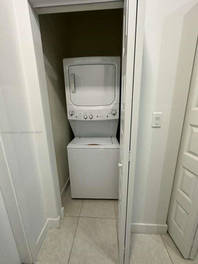 Building Photo - 4636 NW 84th Ave