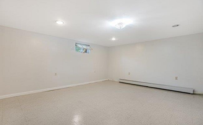 Building Photo - 434 S Marginal Rd