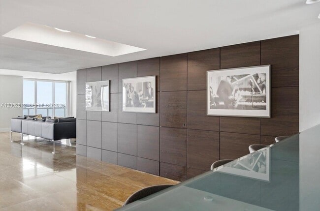 Building Photo - 50 Biscayne Blvd