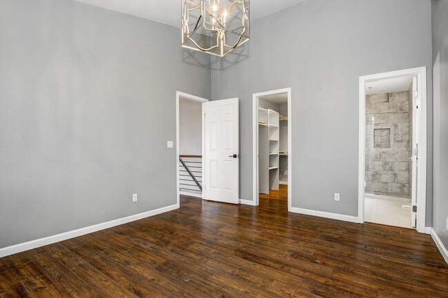 Building Photo - 740 Stargate Dr