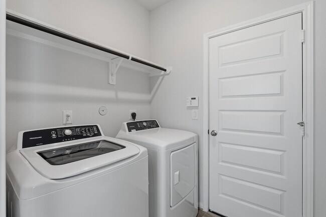 Building Photo - 8320 Bristlecone Pne Wy