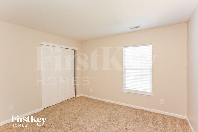 Building Photo - 5815 Bluestem Ct