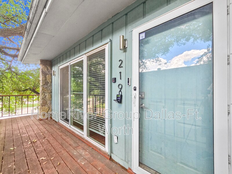 Building Photo - 6620 Eastridge Dr