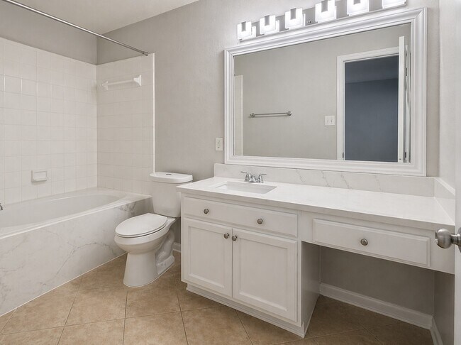 Building Photo - 18323 Fair Grange Ln