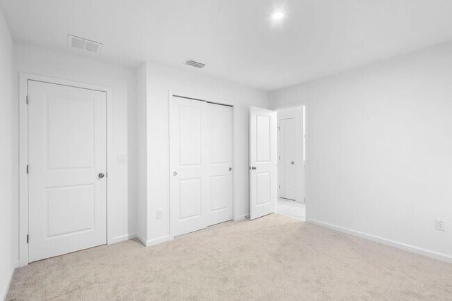 Building Photo - 13053 Pergola Ave