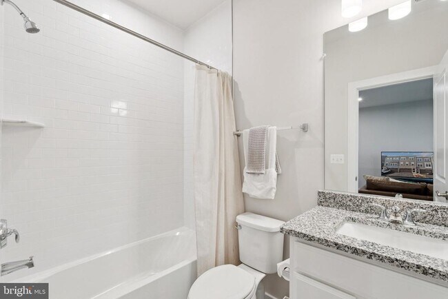 Building Photo - 1750 Blue Spruce St