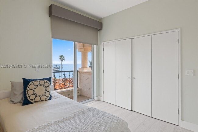 Building Photo - 2442 Fisher Island Dr