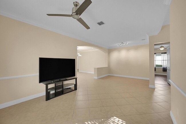 Building Photo - 2525 Vicara Court