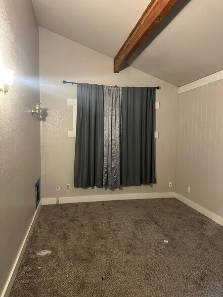 Building Photo - 81 Phillips Ln