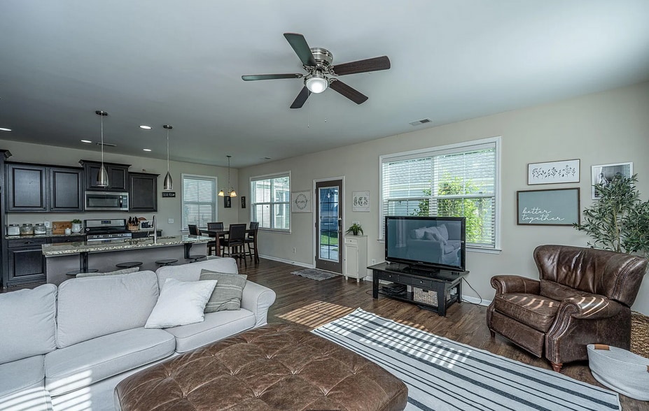 Living_Room1 - 72 Crossandra Ave