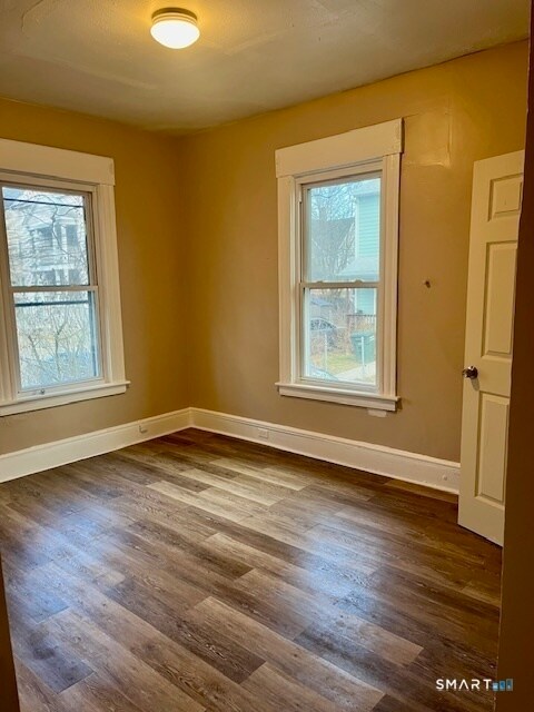 Building Photo - 166 Laurel Ave