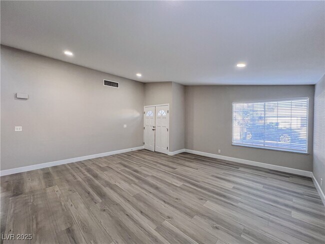 Building Photo - 3636 Bronco Rd