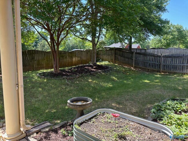 Building Photo - 110 Chelsea Park Row