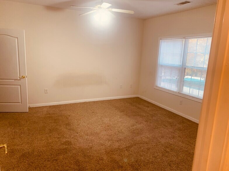 Building Photo - 7712 Autry Cir