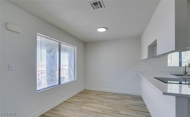 Building Photo - 6932 Kilgore Dr