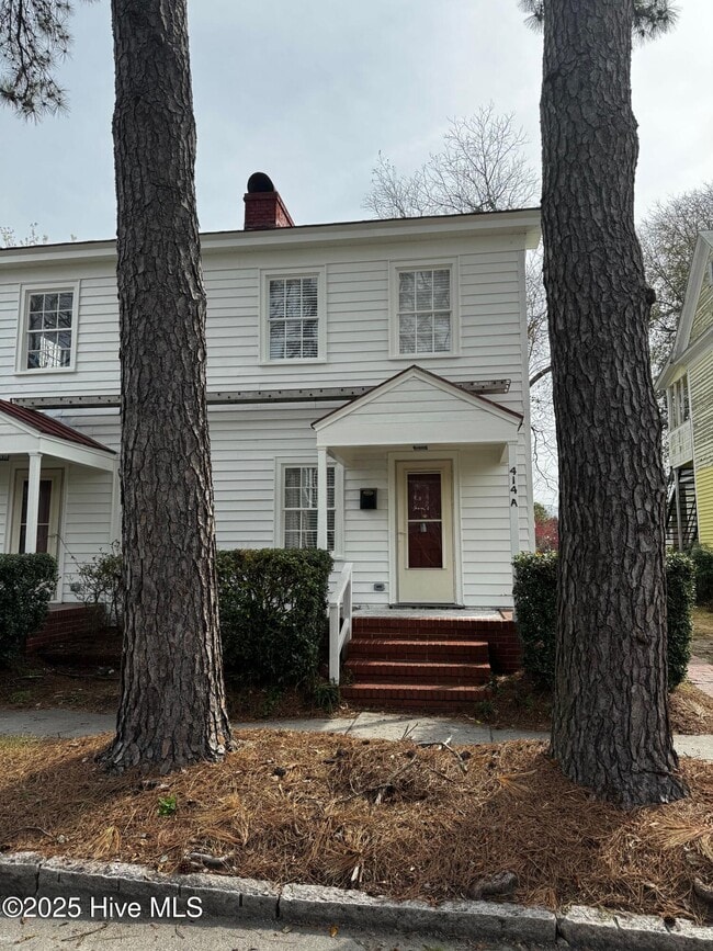 Primary Photo - 414 Metcalf St