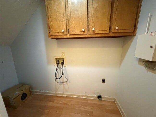 Building Photo - 3209 Henderson Walk