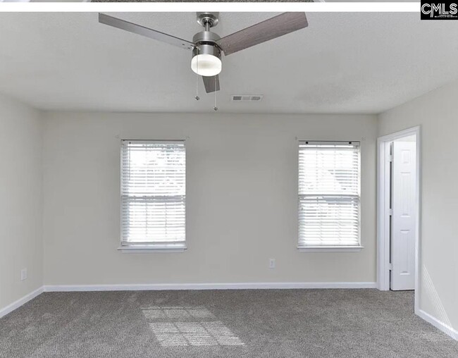 Building Photo - 312 Killian Green Dr