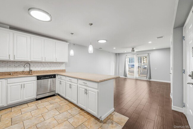 Building Photo - 102-20 Rockaway Beach Blvd