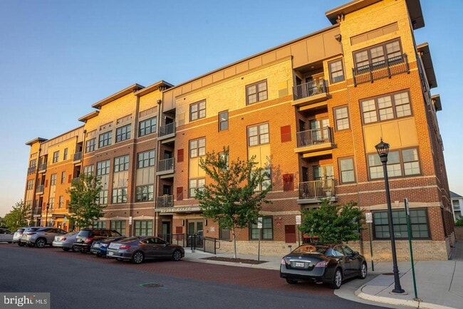 Building Photo - 2903 Bleeker St