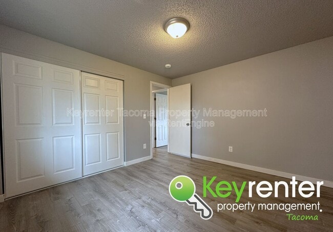 Building Photo - 2215 N Madison St