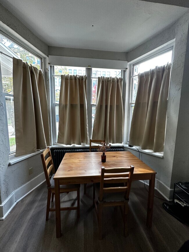 Building Photo - 286 N Bellefield Ave