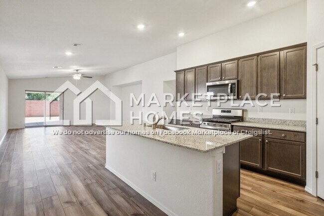 Building Photo - 3747 Greg Ave SW
