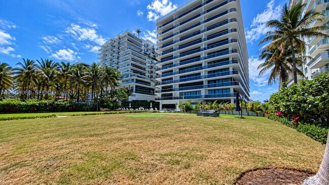 Building Photo - 9455 Collins Ave