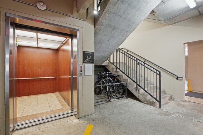 Building Photo - 2299 Lone Star Dr